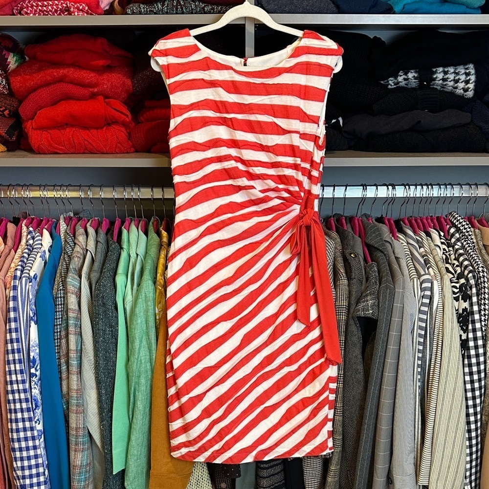 Dress Barn red/white abstract striped sleeveless back button lined dress size 6